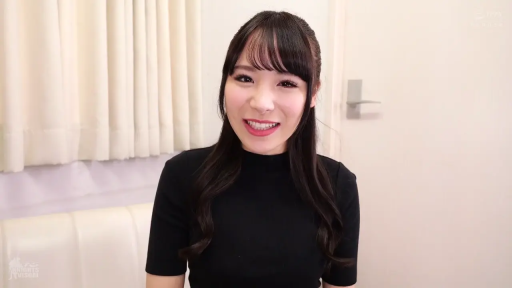 室内 · 第一视角 · 陶醉 · 私处特写 · 自慰 · 绿色内裤 · 仰卧张腿 · 震动器