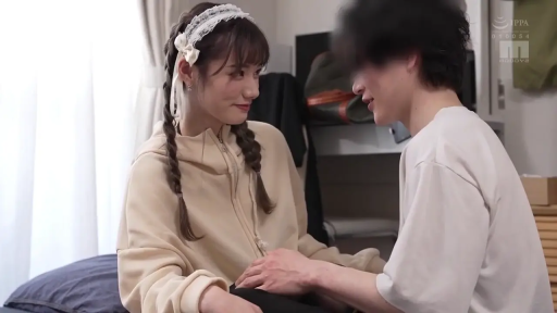 脸部 · 浴室 · 站姿 · 平静 · 湿身 · 花洒 · 洗澡 · 黑色吊带