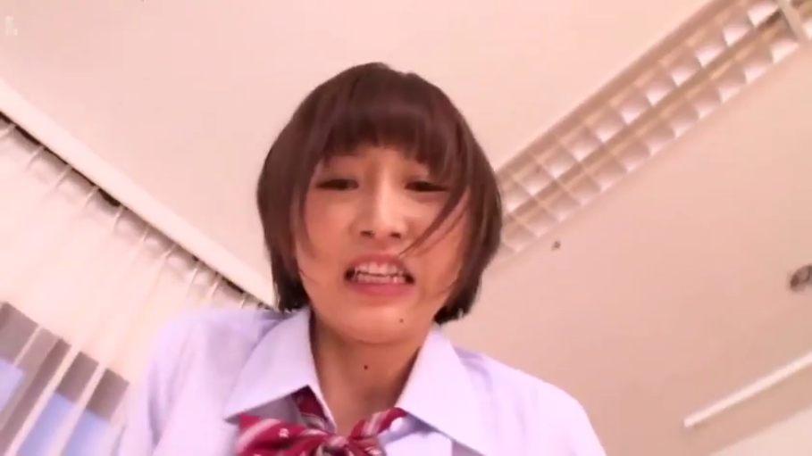 室内 · 顔部のクローズアップ · 学生装