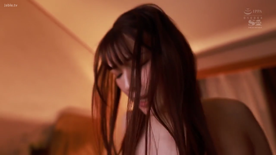 红墙 · 性交 · 角色扮演 · 跪趴 · 情趣修女服 · 十字架饰品