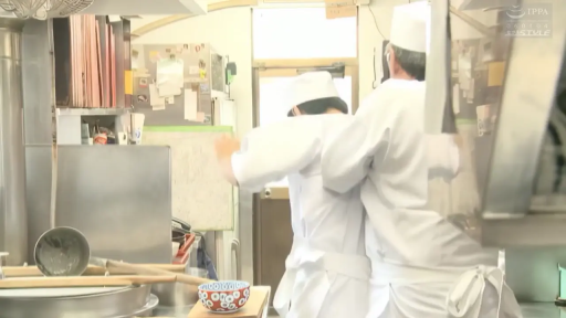 全景 · 性交行为 · 背后位 · 制服诱惑 · 无表情 · 餐厅厨房 · 厨师制服 · 灶台厨具