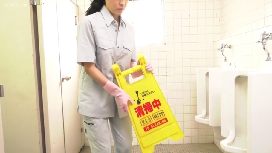 坐姿 · 卧室 · 迷离 · 吊带 · 足部 · 足控 · 足交