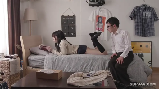 教室 · 专注 · 口交 · 马赛克 · 职业制服 · 全景 · 课桌椅 · 弯腰站姿