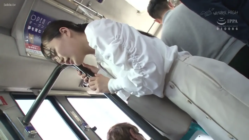 迷离 · 枕头 · 床上 · 腹部 · 平躺 · 体操服 · 男性的手 · 爱抚