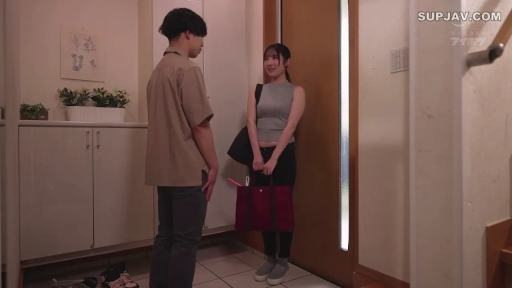 全裸 · 私处特写 · 床上 · 舔阴 · 女同 · 床垫 · 笑容 · 撅屁股