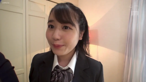 室内 · 单人 · 站立 · 微笑 · 半身 · 对视 · 西装校服