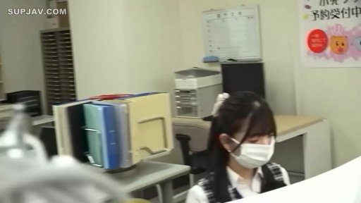 座り姿勢 · 中景 · 平静 · フォルダ · 办公 · 口罩 · 学生服 · 資料室