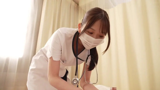 身をかがめる · 护士服 · 集中 · 中景 · 诊室 · 听诊器 · チェック