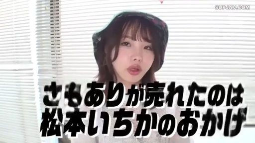 室内 · 站立 · 字幕 · 平静 · 近景 · 讲述 · 渔夫帽