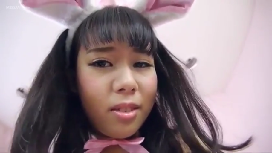 室内 · 脸部特写 · 兔女郎头饰