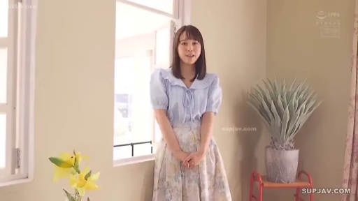 全身 · 站立 · 盆栽 · 自然 · 房间 · 清纯 · 自我介绍 · 蓝衫长裙