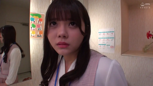 办公室 · 站立 · 顔のクローズアップ · ビジネススーツ · 注視 · 工牌 · 担忧 · 日本成人片