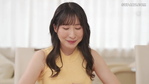 Indoor · Sitting Posture · Face · Smile · Gaze · Yellow Vest