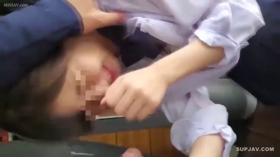 室内 · 脸部 · 马赛克 · 迷离 · 性行为 · 侧卧 · 校服衬衫