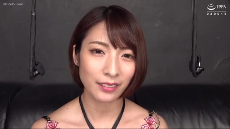 室内 · 专注 · 胸部特写 · 站立 · 裸露胸部 · 人形板 · 多人内容 · 摸乳游戏
