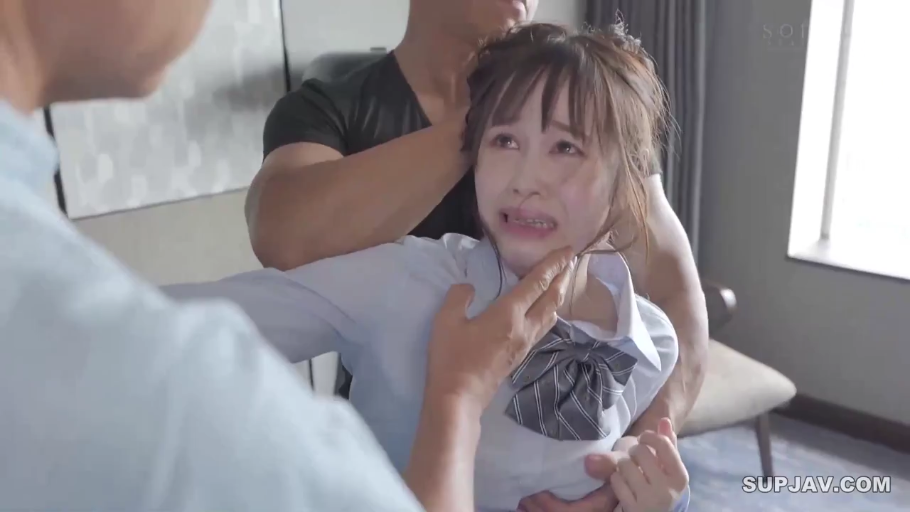 Hotel room · 面部特写 · 多人 · JK Uniform · Crying · 被捏下巴 · 背后束缚