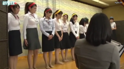 室内 · 露乳 · 呻吟 · 毛衣 · 躺姿 · 调情 · 跳蛋 · 乳头