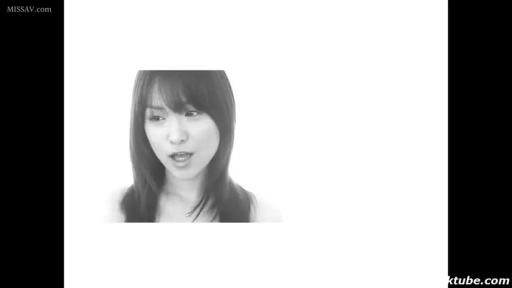 Face · 自然 · 白色背景 · 正面 · 说话 · 裸肩 · 黑白