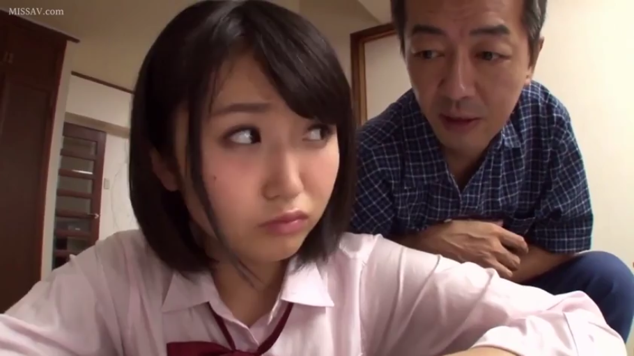 室内 · 坐姿 · 面部 · 委屈 · 剧情 · 制服 · 凝视