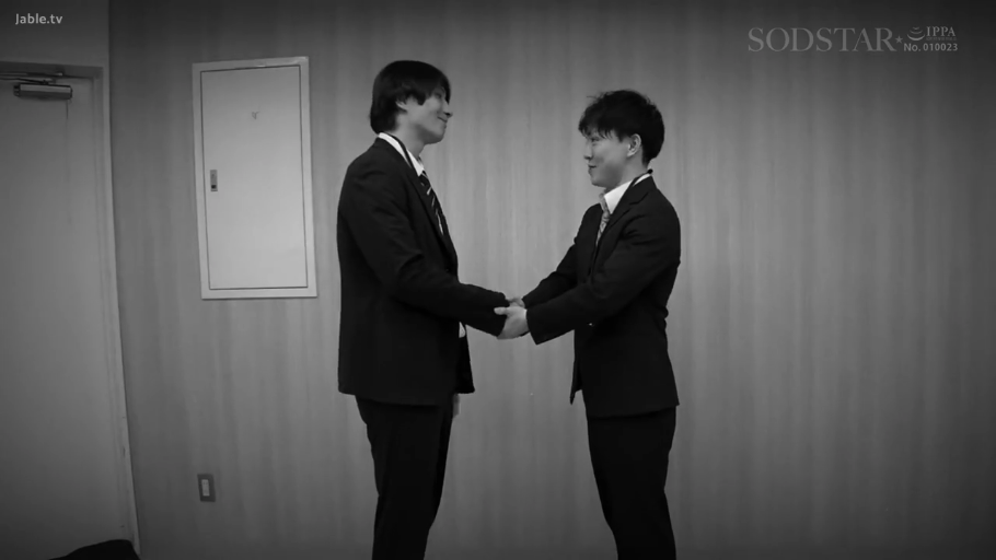 严肃 · 办公室 · 正装 · 静态 · 证件 · 黑白 · 识别 · 员工卡