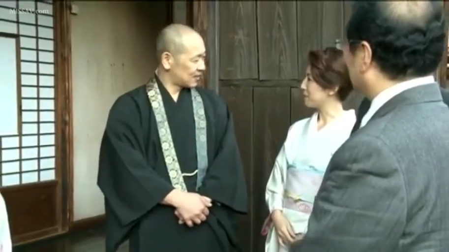 室内 · 项链 · 诱惑 · 精液 · 俯拍 · 嘴部特写 · 黑色网衣 · 拉丝