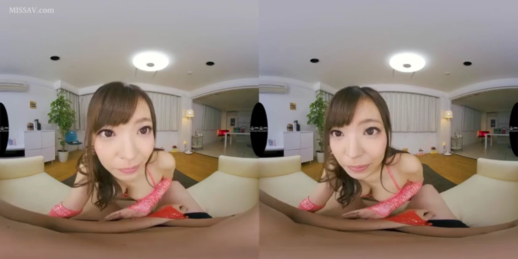 Bend over · Close-up of the face · Sofa · Smile · Living room · 挑逗 · VR · 粉色亮片比基尼