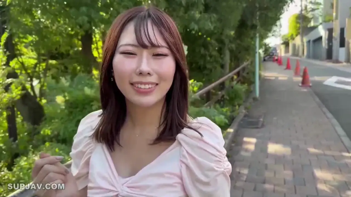 全身视角 · M字开腿 · BDSM束缚 · 花纹沙发 · 捆绑调教 · 红色口球 · 红色皮革束缚带 · 被塞嘴表情
