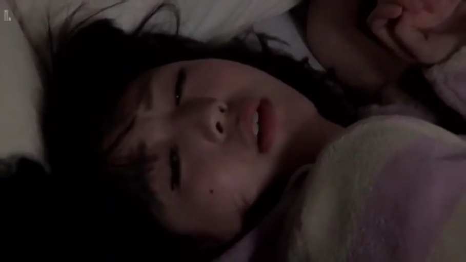 性交 · 全裸 · 中景 · 沉醉 · 侧卧 · 男女 · 酒店卧室 · 床褥