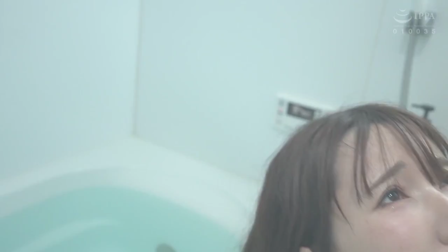 面部 · Bathroom · 湿身 · 颜射 · 失神 · 洗浴用品 · 跪位 · 湿透白衬衫