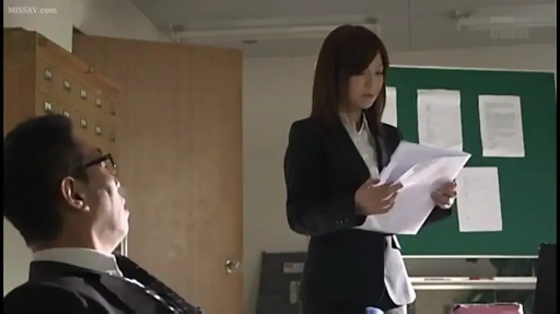 卧室 · 迷离 · 学生制服 · 抽插 · 局部特写 · 制服诱惑 · 抬腿平躺