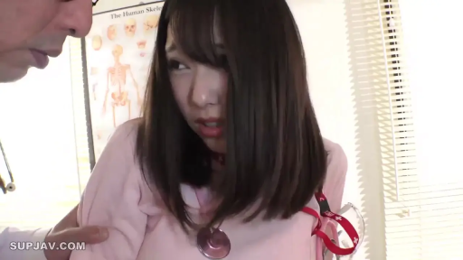 委屈 · 护士服 · 脸部特写 · 制服诱惑 · 诊室 · 听诊器 · 被触摸 · 缩着肩膀