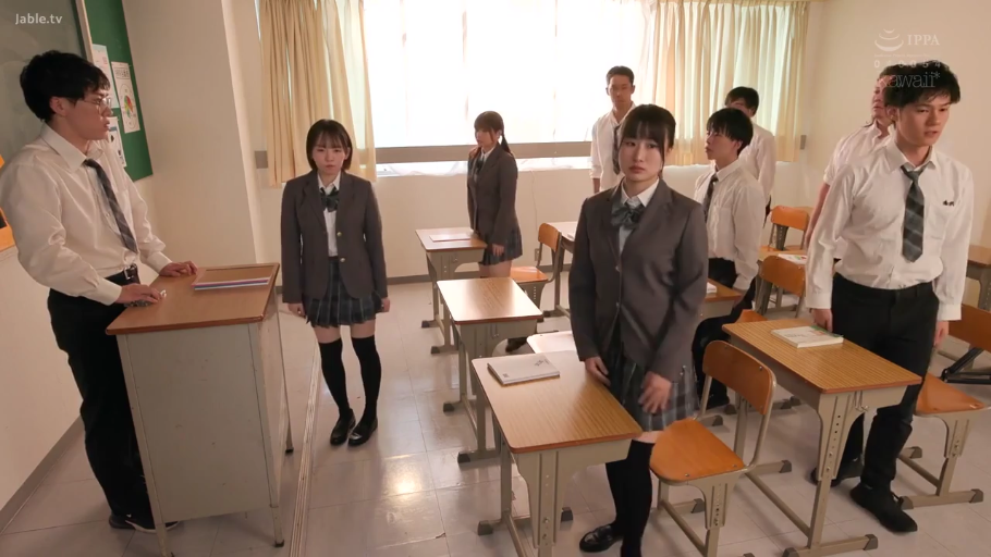 严肃 · 校服 · 教室 · 站立 · 课桌 · 剧情 · 远景 · 对峙