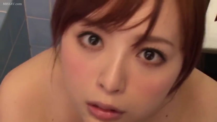 脸部特写 · 浴室 · 裸体