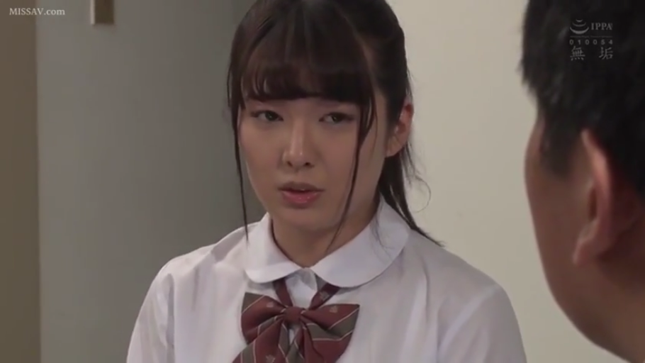 室內 · 坐姿 · 交谈 · 校服 · 委屈 · 面部特寫 · 領結 · 日本