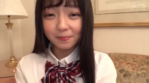 室内 · 坐姿 · 台灯 · 面部特写 · 注视 · JK制服 · 含蓄微笑 · 学生装扮