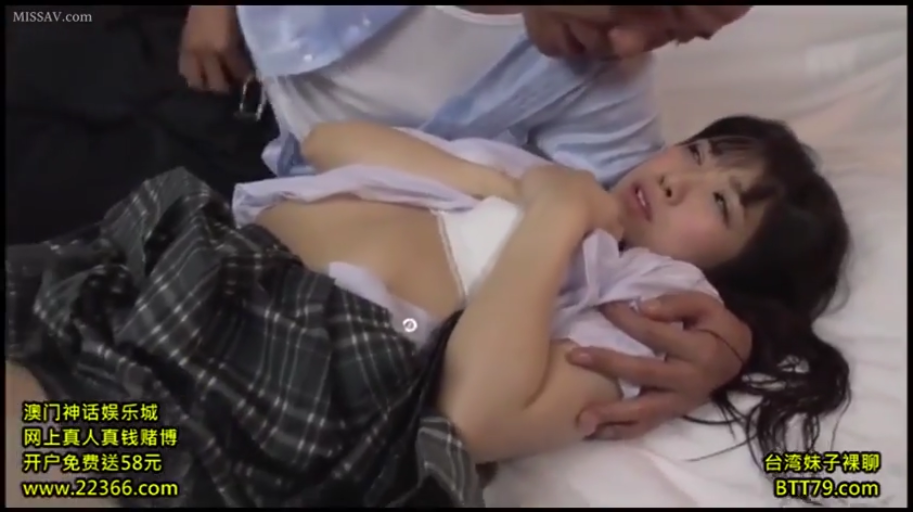 Hazy · Supine · Half-body · 床上 · JK Uniform · 抚摸 · 亚洲