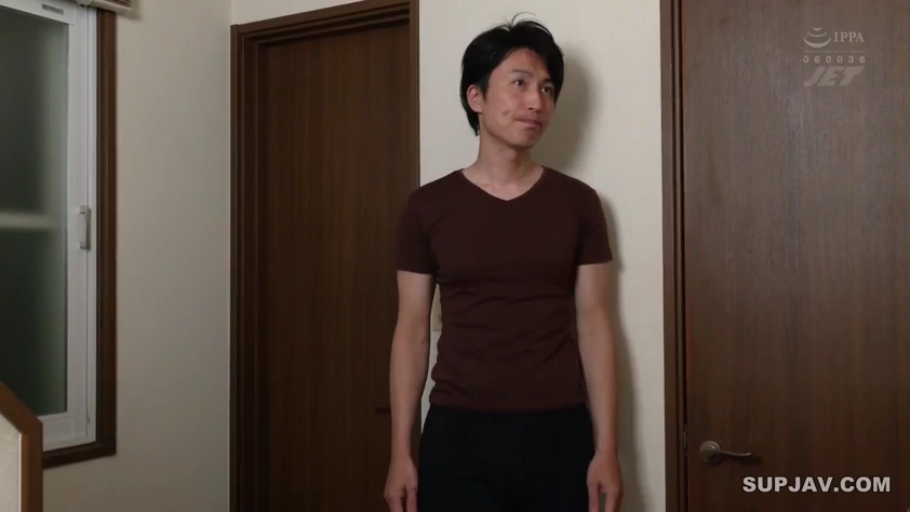 坐姿 · 卧室 · 微笑 · 半身 · POV · 白色内衣 · 镜头互动 · 面具