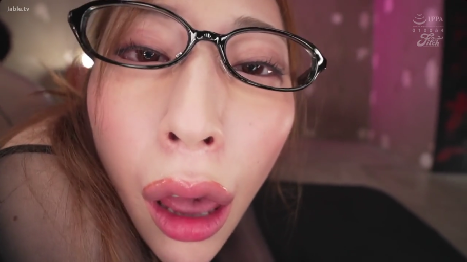 室内 · 面部 · 眼镜 · 趴姿 · 诱惑 · 凝视 · POV · 黑色透视连体衣