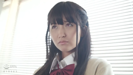 憂鬱 · 制服 · 站姿 · 特写 · 凝視 · 窗边 · 学生 · 百叶窗