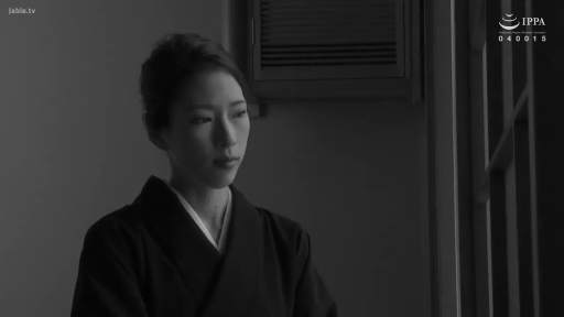 室内 · 忧郁 · 站姿 · 凝视 · 和服 · 胸部以上