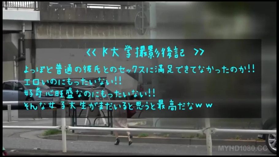 远景 · 街道 · 行走 · 模糊 · 雨伞 · 裙子 · 撑伞 · 女大学生