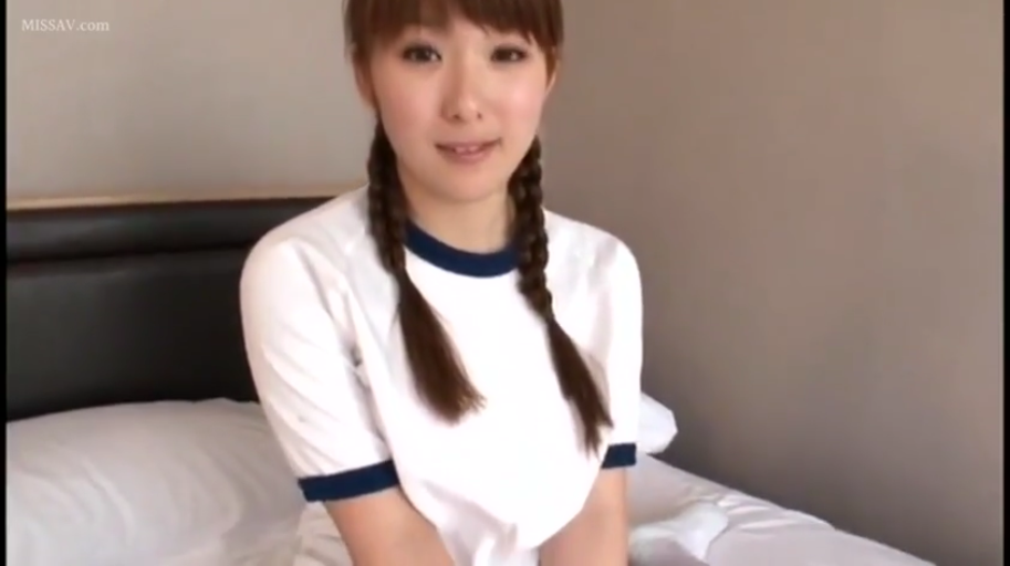 户外 · 阳光 · 红色比基尼 · 欢愉表情 · 遮阳伞 · 侧面全身 · 野外性交 · 抱起姿势