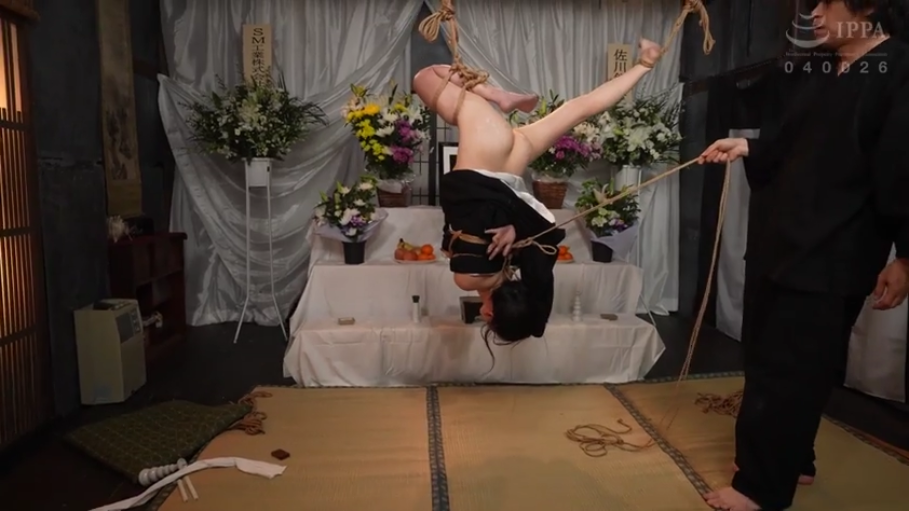 室内 · 全景 · 和服 · 倒挂悬吊