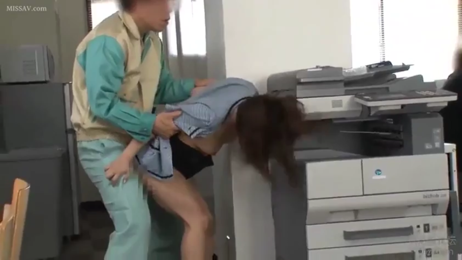 性交 · 马赛克 · 和室 · 榻榻米 · 痛苦 · 水手服 · 单腿站立