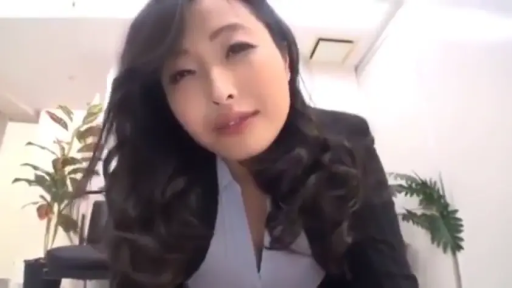 室内 · 脸部 · 口交 · 陶醉 · 跪趴 · 黑色上衣 · 伸舌 · 植物