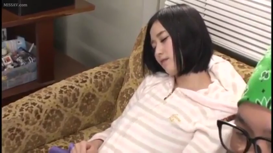 中景 · 目を閉じて · ソファ · リビング · 居家 · 熟睡 · 依靠 · 条纹连帽衫