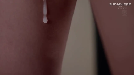 Indoor · Fully nude · Stand · 精液 · 液体滴落 · 身体局部特写