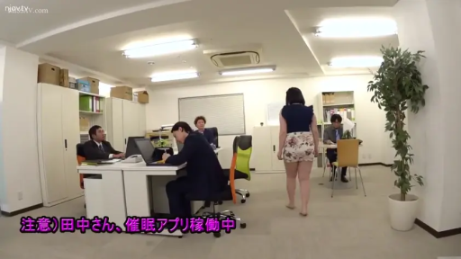 办公室 · 平静 · 职业装 · 远景 · 行走 · 办公 · 办公设备