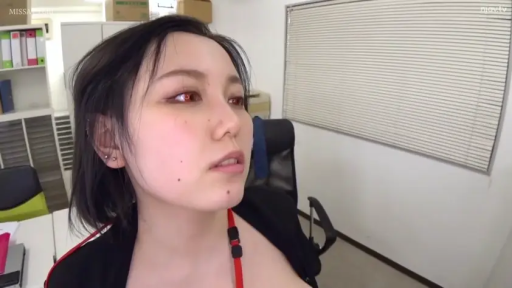 坐姿 · 露乳 · 胸部特写 · 办公室 · 注视 · 开衫 · 迷茫 · 办公用品