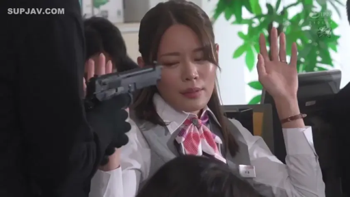 角色扮演 · 办公室 · 面部特写 · 惊恐 · OL制服 · 手枪 · 劫持 · 举手投降